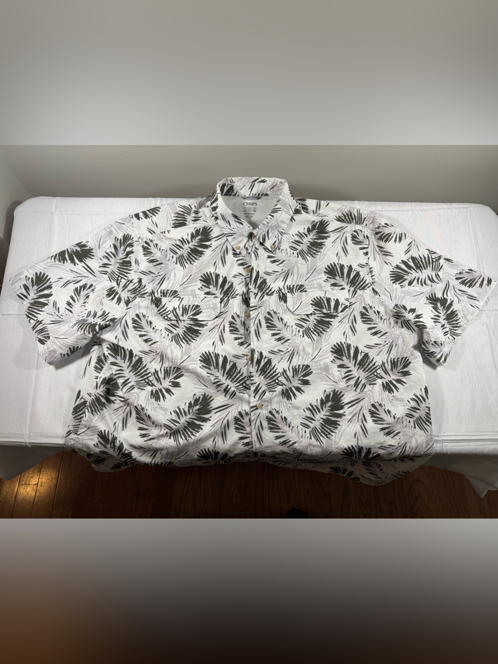 Chaps White Short-Sleeve  Hawaiian Palm Print Button-Up Shirt